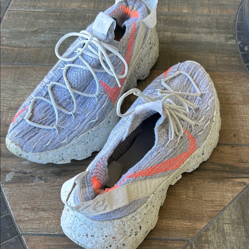 EUC Nike 04 Space Hippie Gray and Orange Men’s Sock Fit, Confetti Tread Sneakers